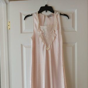 Vintage Donna Richard Nightgown Silky Soft Pink